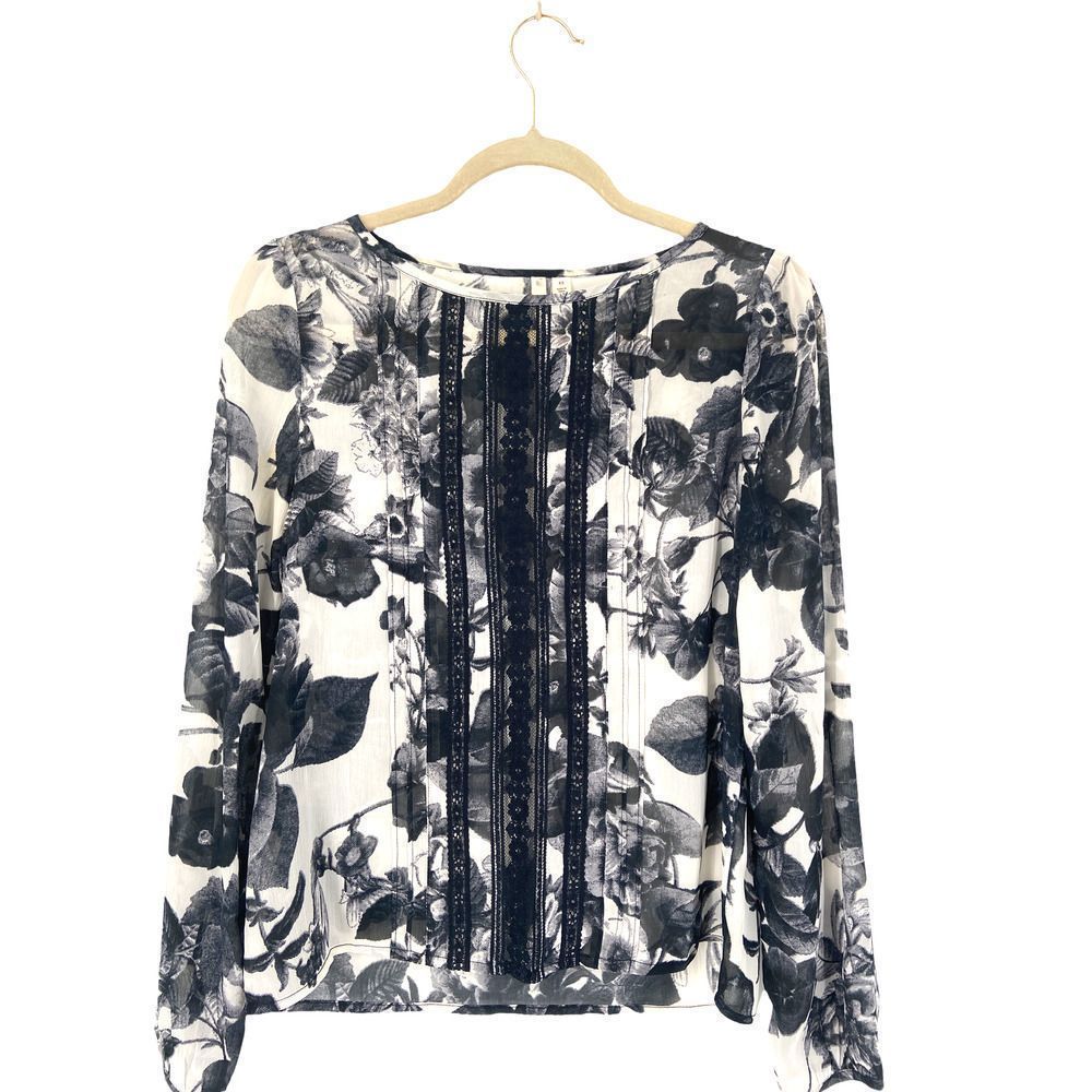 Frenchi Gray/Cream Floral Lace Long‎ Sleeve Top XS